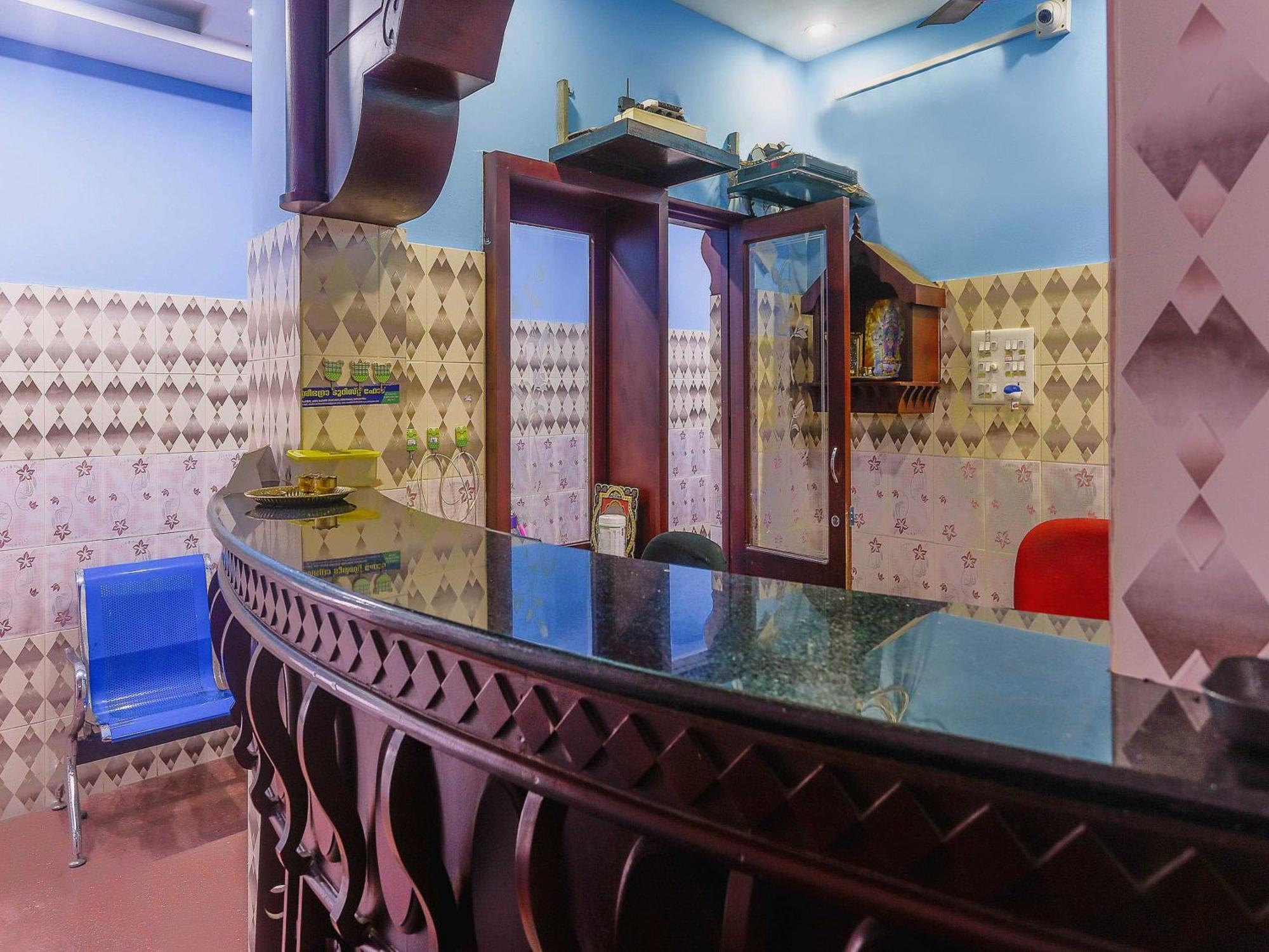 Hotel O Sree Bhadra Tourist Home Kollam Exteriör bild
