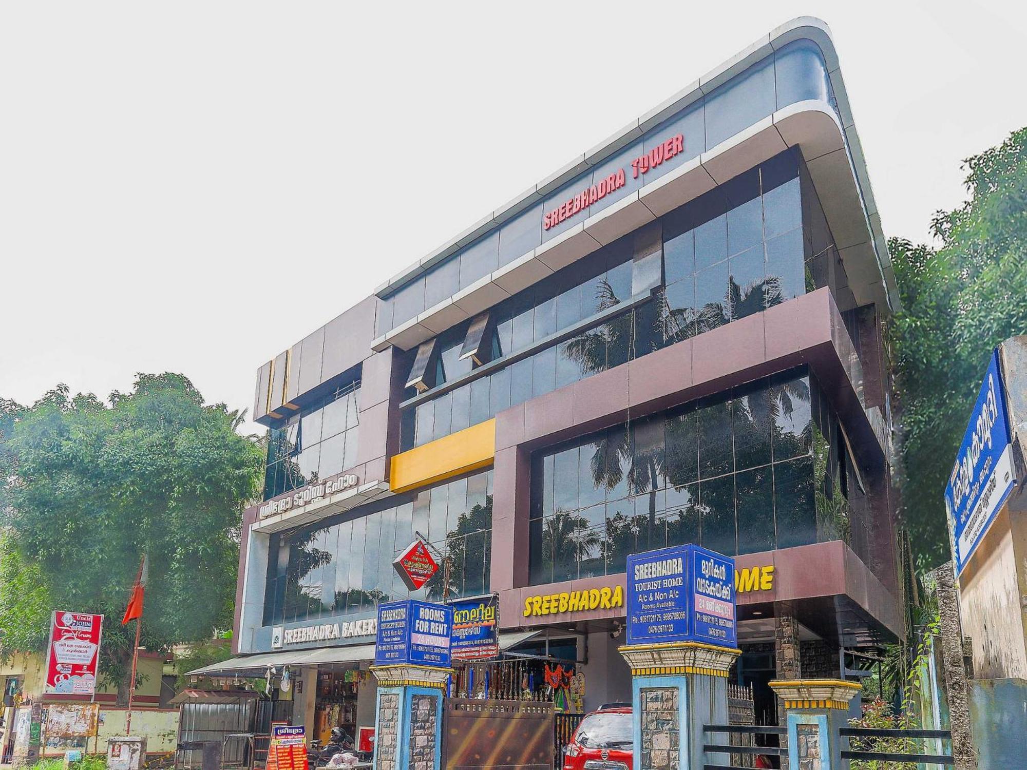 Hotel O Sree Bhadra Tourist Home Kollam Exteriör bild