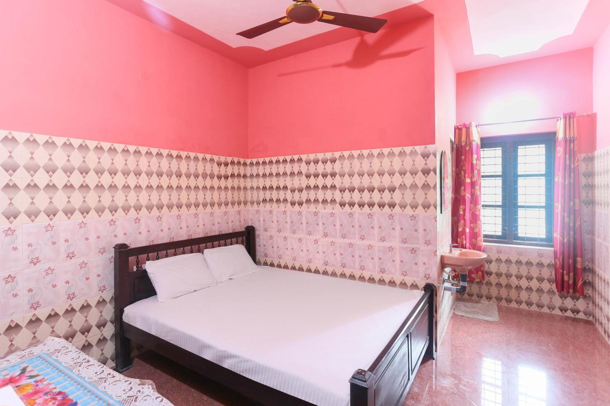 Hotel O Sree Bhadra Tourist Home Kollam Exteriör bild