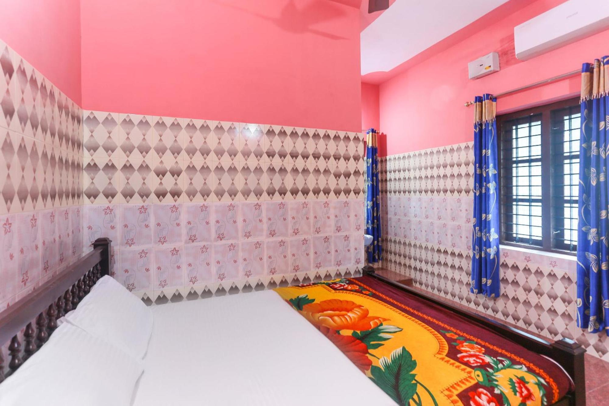 Hotel O Sree Bhadra Tourist Home Kollam Exteriör bild
