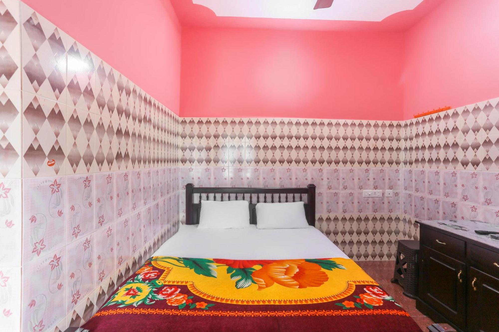 Hotel O Sree Bhadra Tourist Home Kollam Exteriör bild