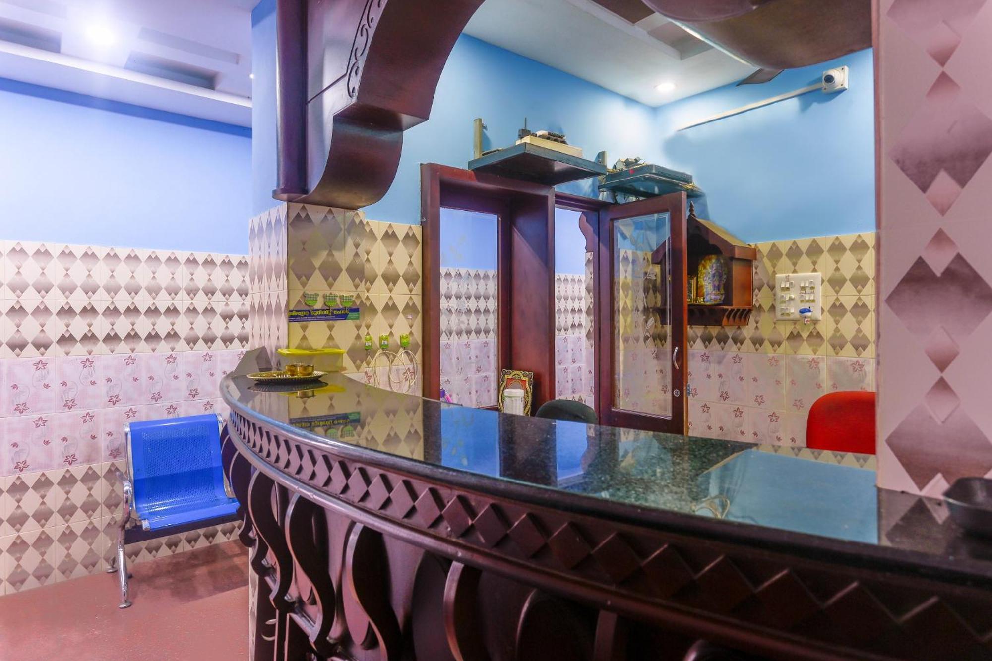 Hotel O Sree Bhadra Tourist Home Kollam Exteriör bild