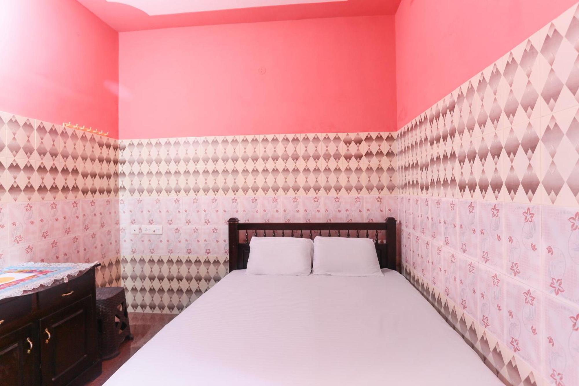 Hotel O Sree Bhadra Tourist Home Kollam Exteriör bild