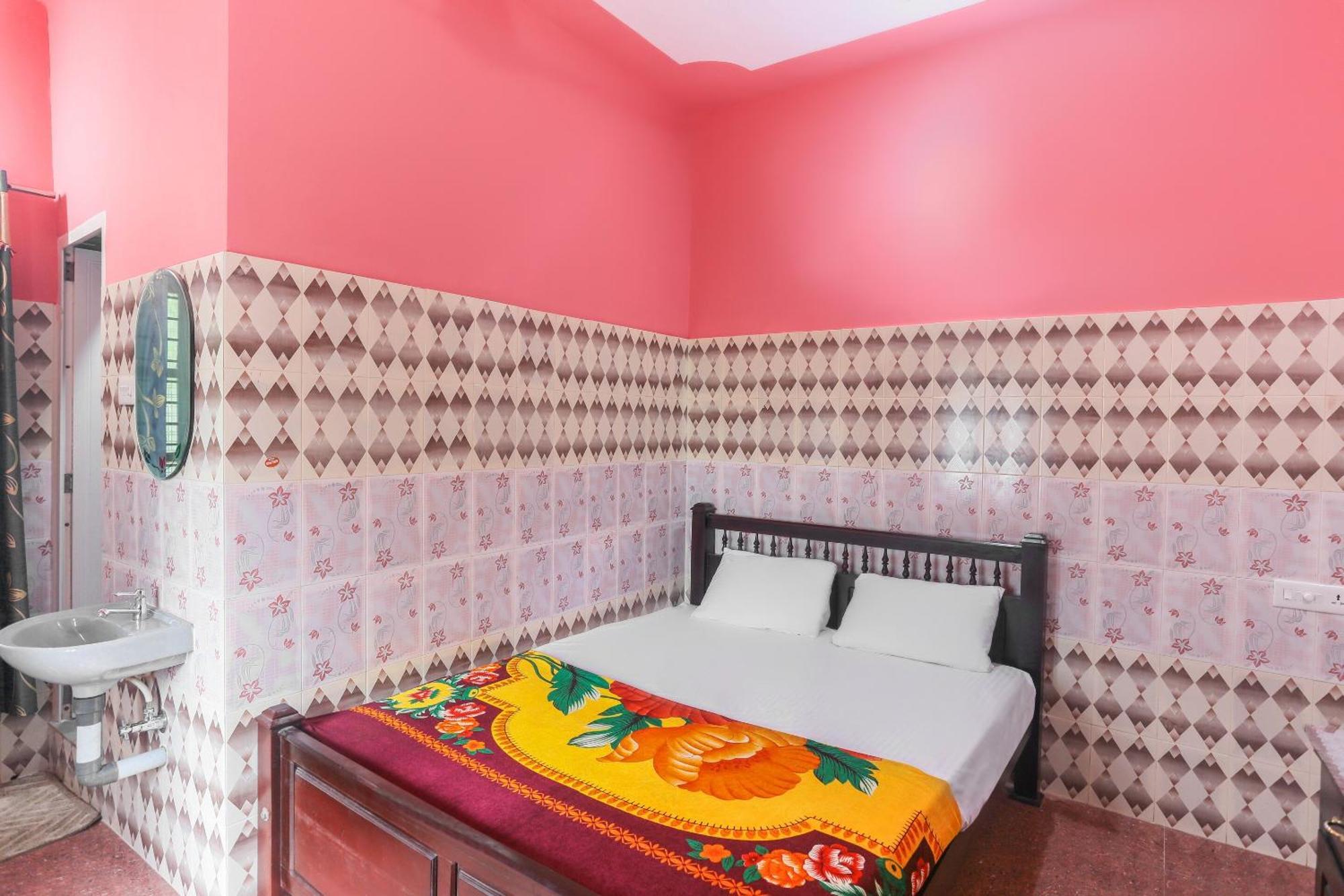 Hotel O Sree Bhadra Tourist Home Kollam Exteriör bild